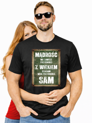 Koszulka-Madrosc-nie-zawsze-przychodzi-z-wiekiem.png